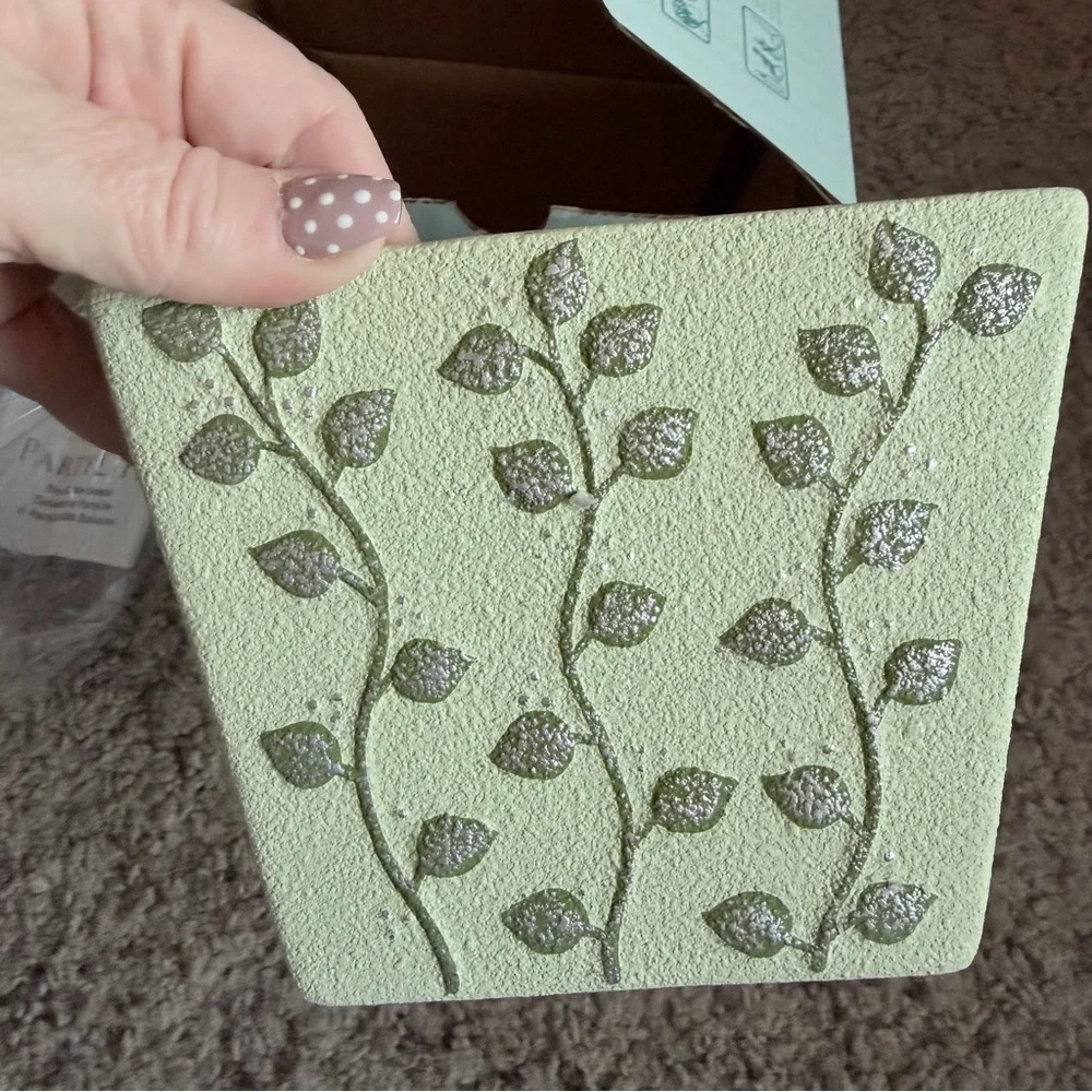 PartyLite Meadow Breeze P7059 Ceramic Square Vase in Original Box